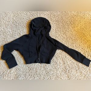 NWOT LULULEMON Scuba Full-Zip Cropped Hoodie black Size 6.